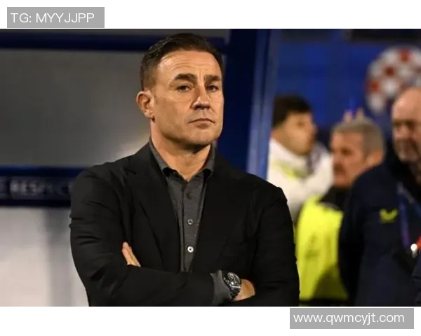 足球明星因表现不佳被教练罚跪下引发球迷热议与媒体关注