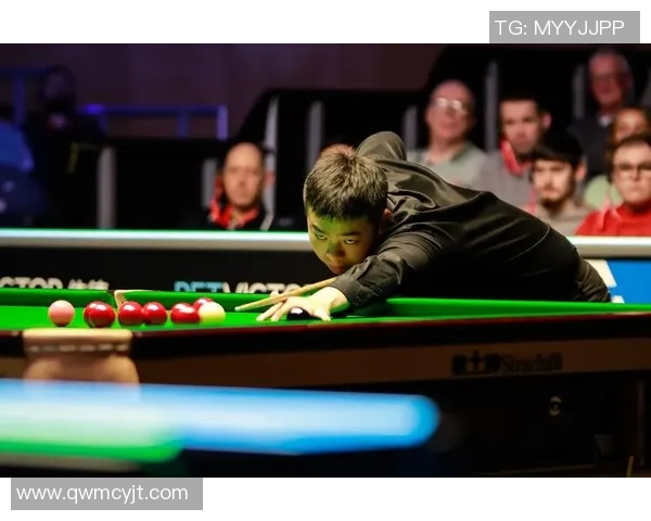 篮球明星罗伯逊的传奇生涯与对篮球运动的深远影响探讨